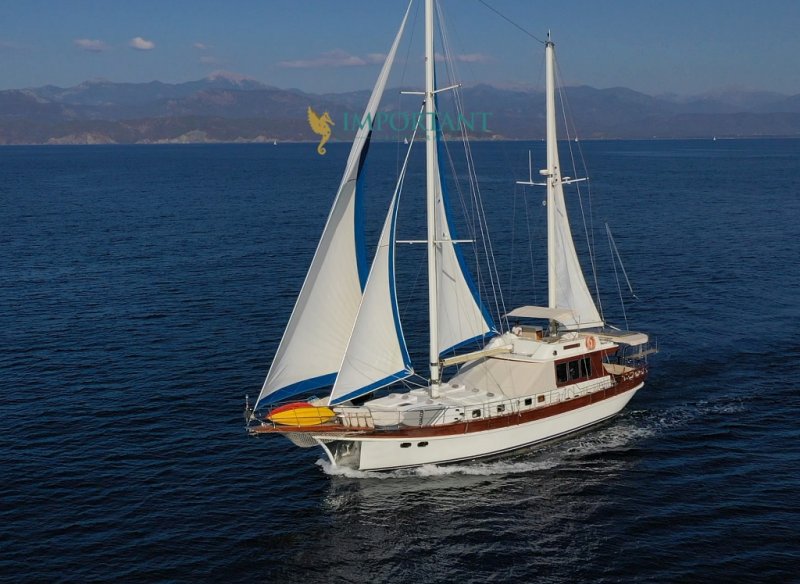 21 Mt Gulet with 3 Cabins for 6 Person in Göcek, Fethiye