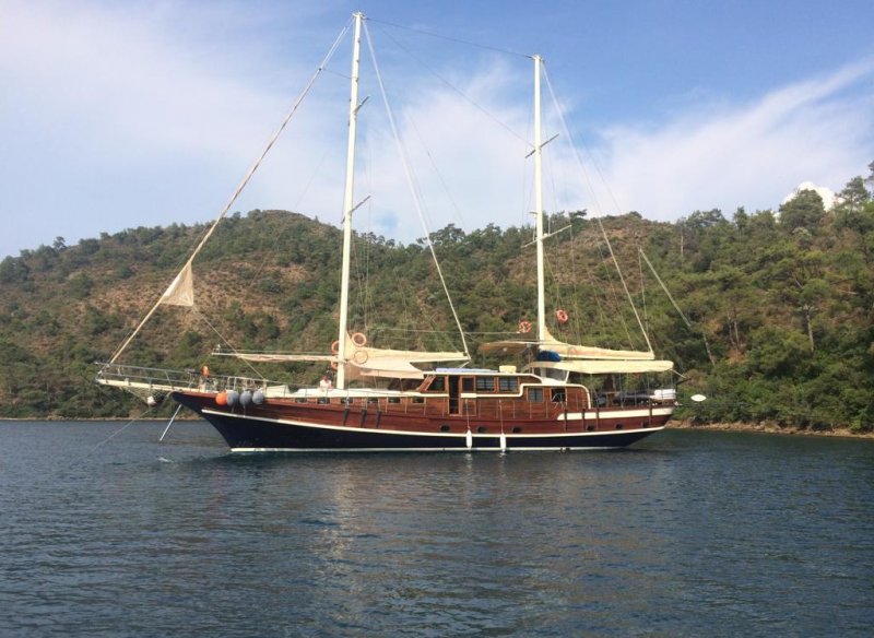 26 Mt Gulet with 6 Cabins for 12 pax in Marmaris