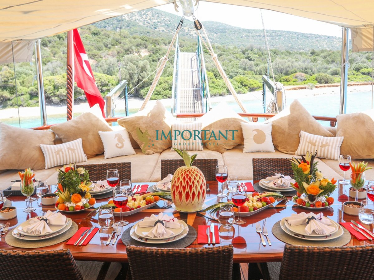 6 Kabinli 12 Kişilik 25 Mt Gulet