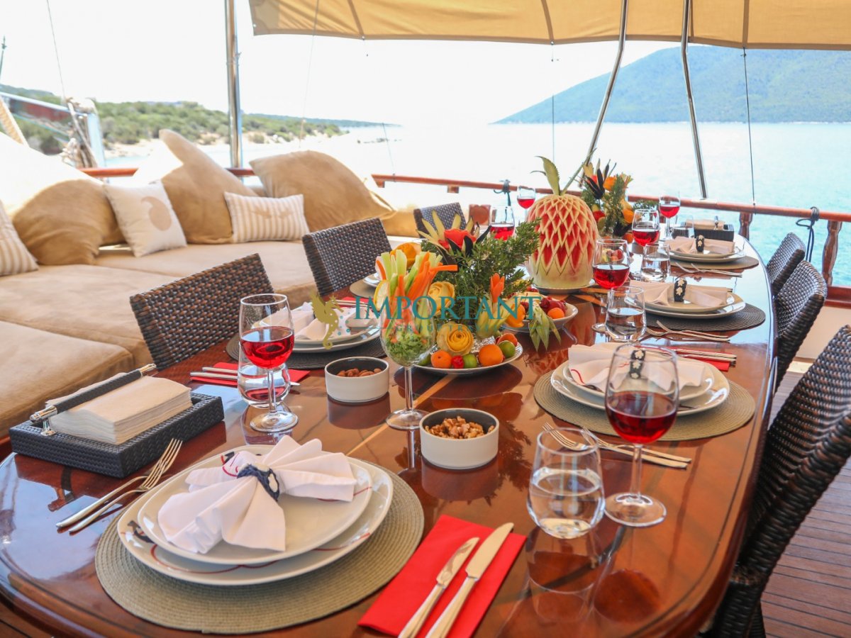 6 Kabinli 12 Kişilik 25 Mt Gulet