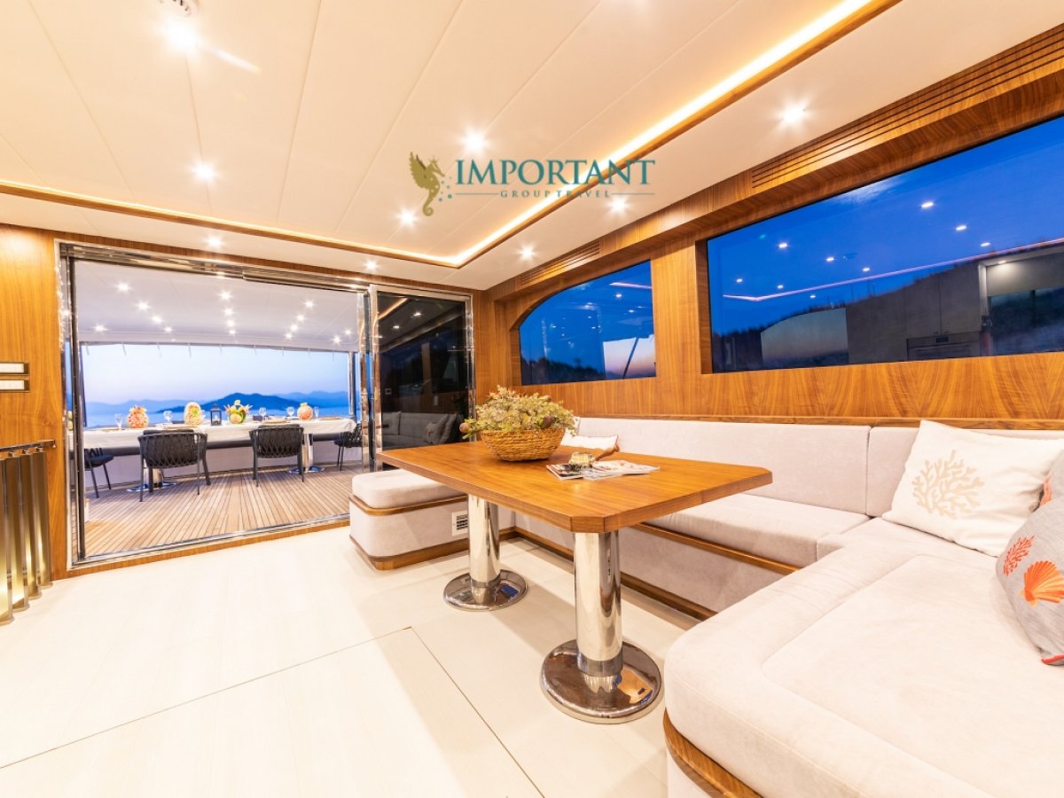 Göcek' te 4 kabinli Lüks Trawler Motoryat