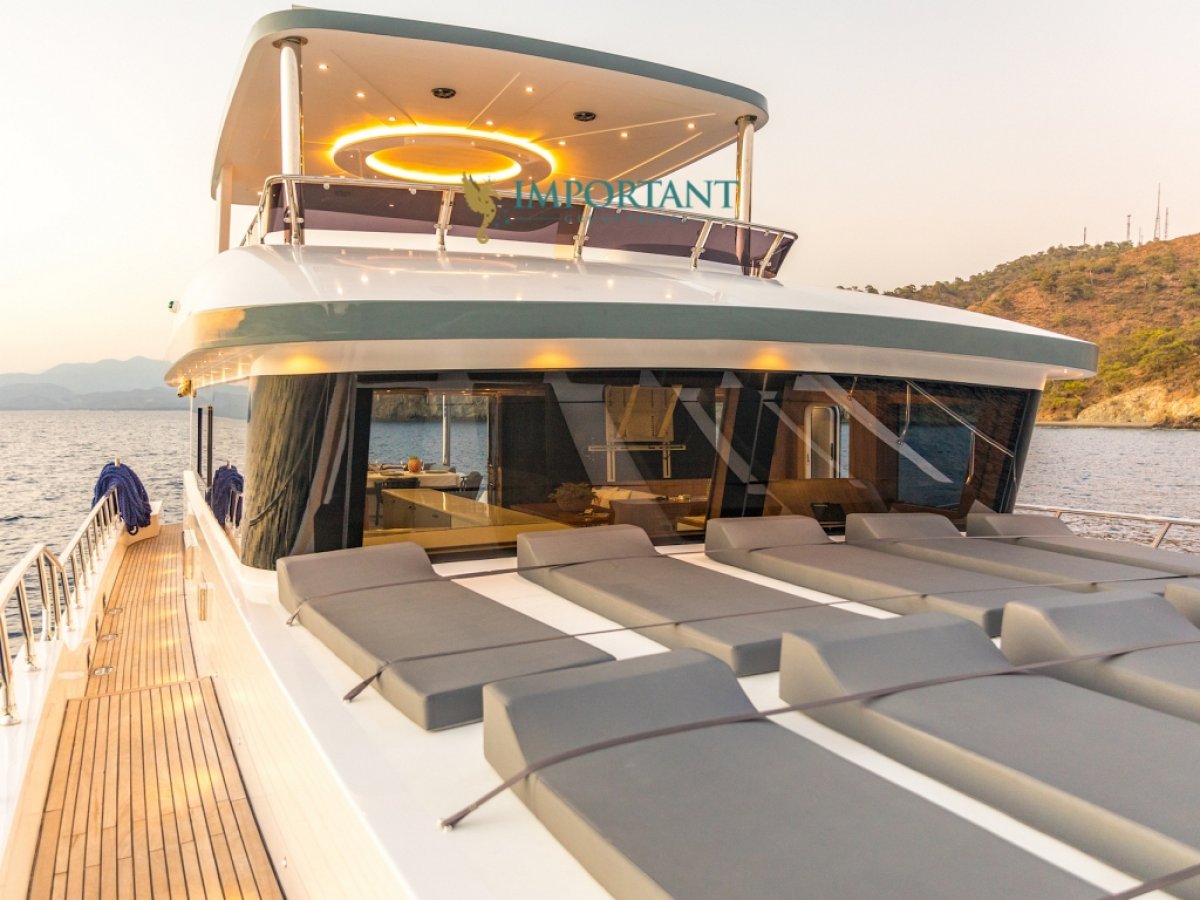 Göcek' te 4 kabinli Lüks Trawler Motoryat