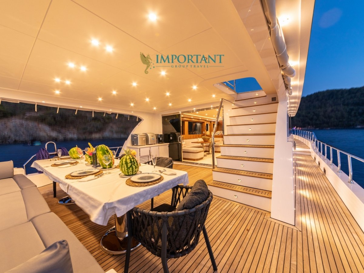 Göcek' te 4 kabinli Lüks Trawler Motoryat