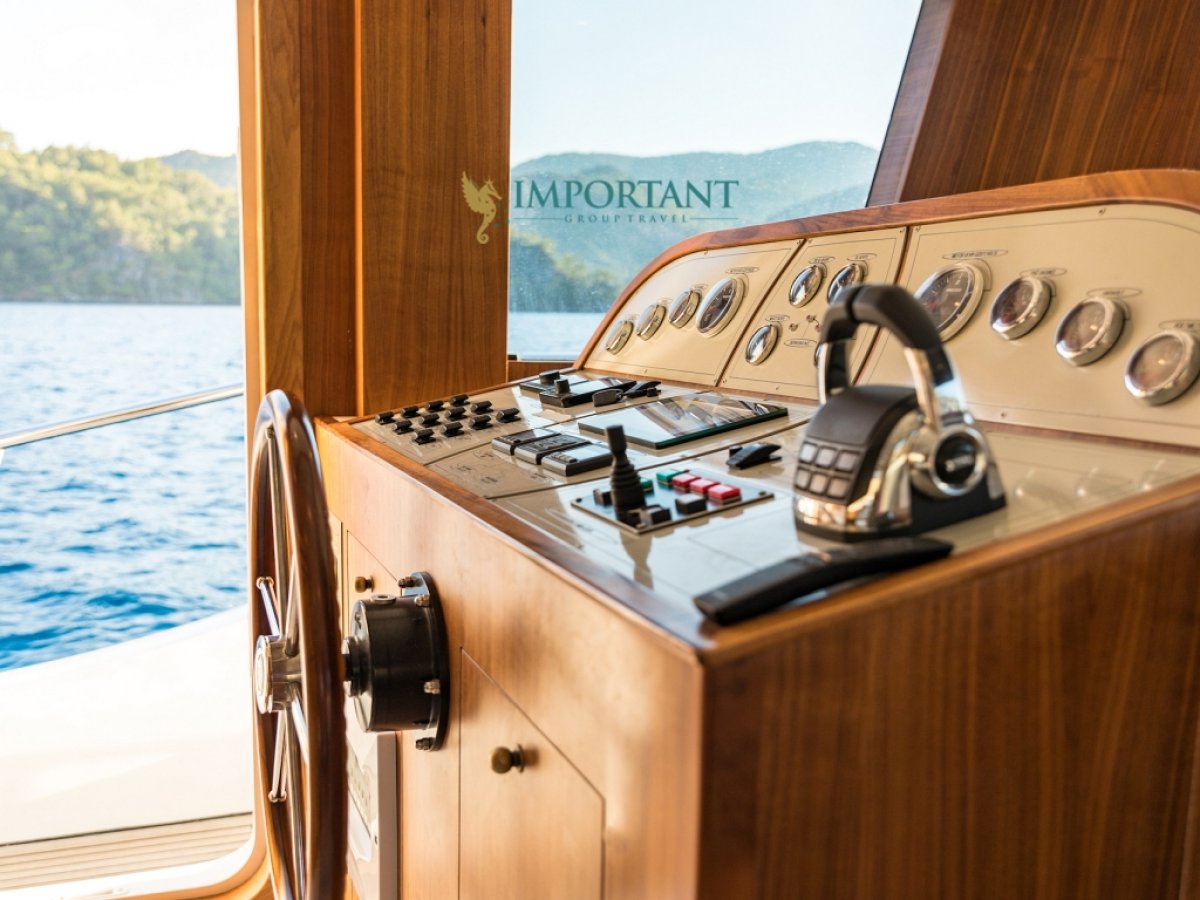 Göcek' te 4 kabinli Lüks Trawler Motoryat