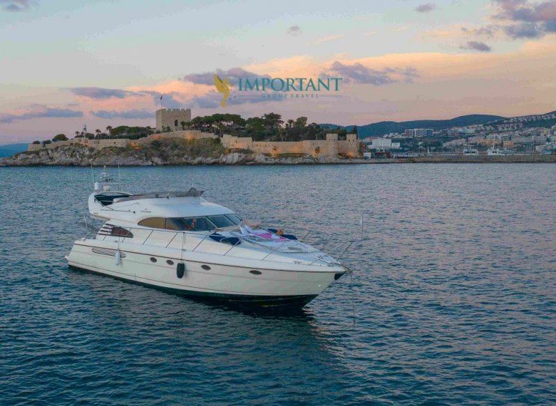 Bodrum' da Kiralık 20 Mt, 3 Kabinli Motor yat