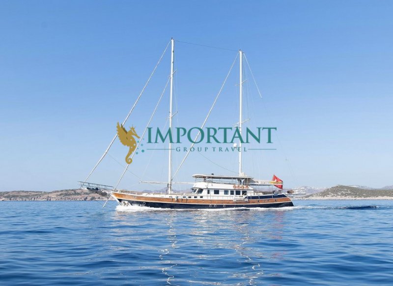 35 Mt Gulet with 8 Cabins for 21 Persons in Bodrum