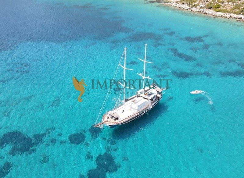 Marmaris' te 32 Mt, 6 Kabin, 12 Kişilik Lüks Gulet