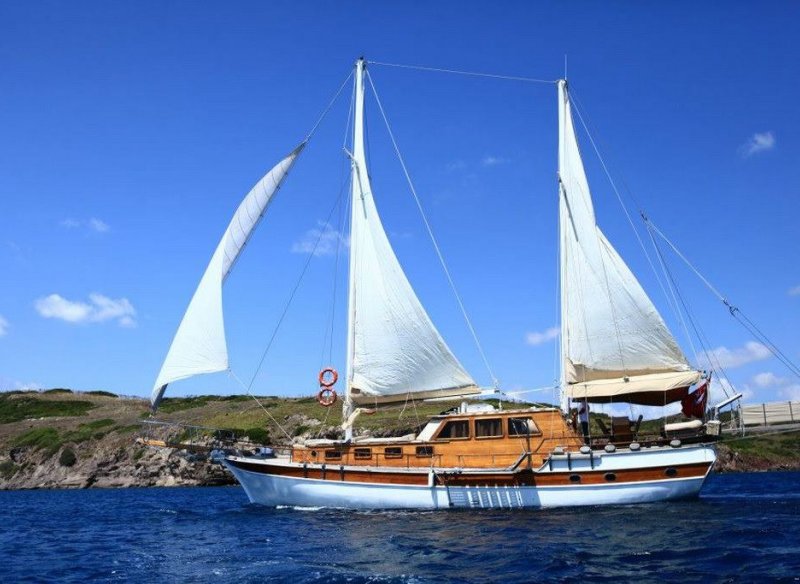 20 Mt Gulet with 5 Cabins for 10 Persons in Bodrum