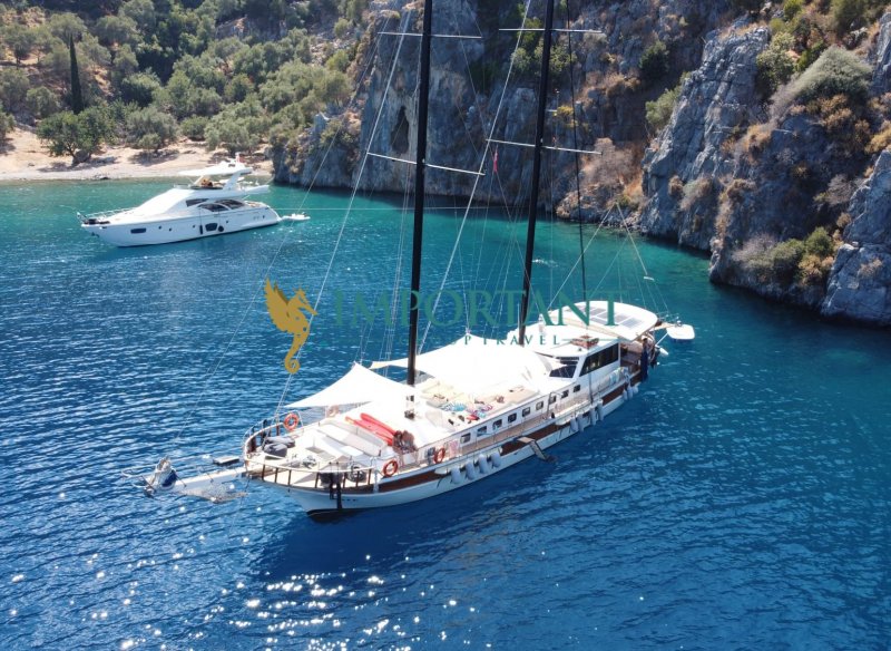 25 Mt Gulet with 5 Cabins for 10 Persons in Göcek