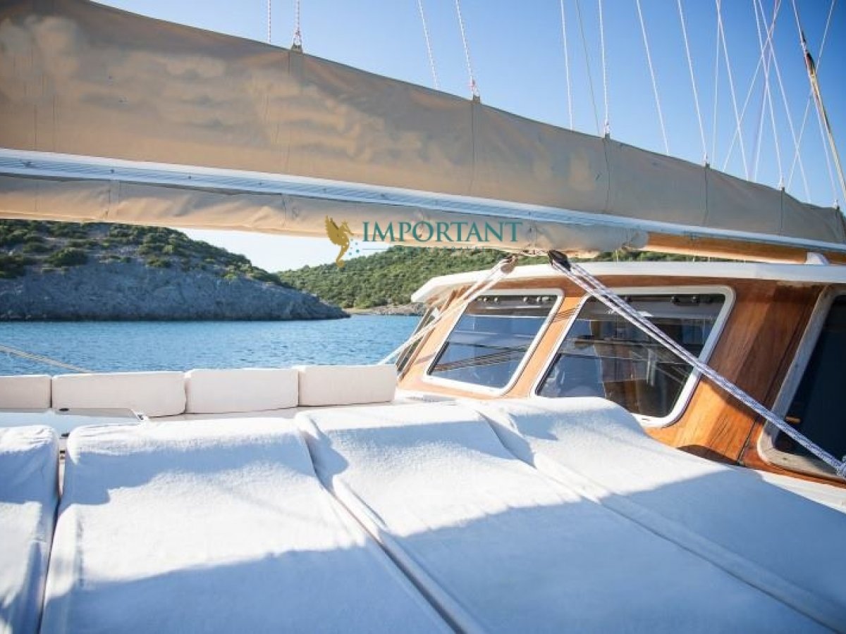 Bodrum' da 6 Kabinli 12 Kişilik 26 Mt Gulet