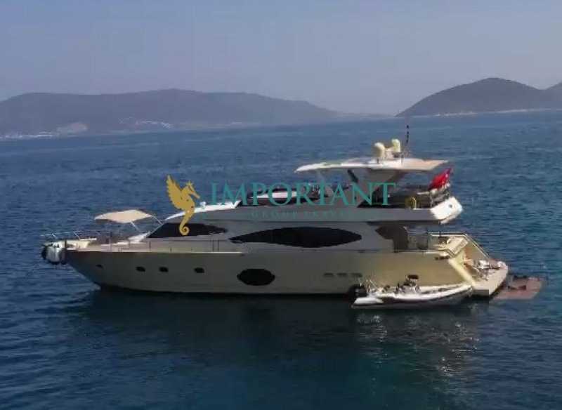 4 Cabin 24 Mt. Motor yacht for 8 Persons