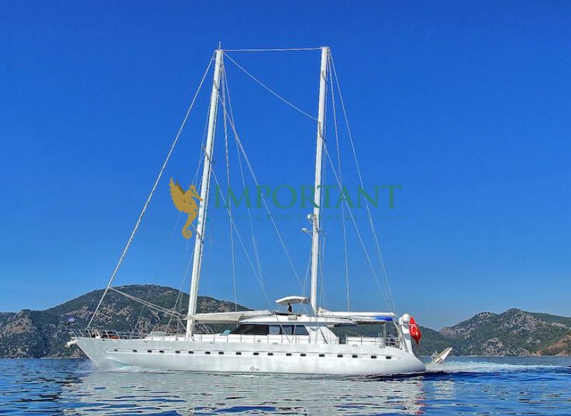 Göcek' te 7 Kabinli 14 Kişilik 35Mt Lüks Gulet