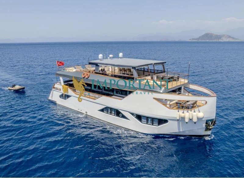 Göcek'te 6 kabinli 28 mtLüks Motoryat