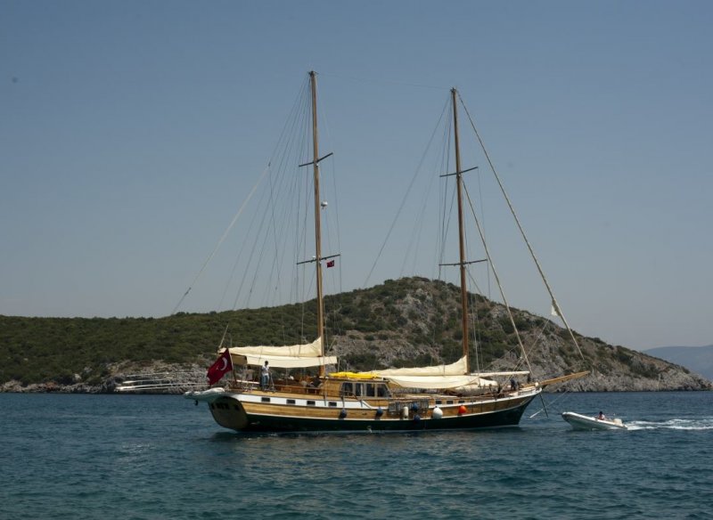 27 Mt Gulet with 8 Cabins for 16 Persons in Bodrum