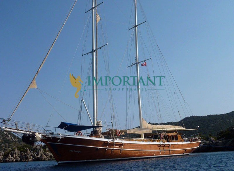 Bodrum' da 28 MT Kiralık 6 Kabinli Gulet