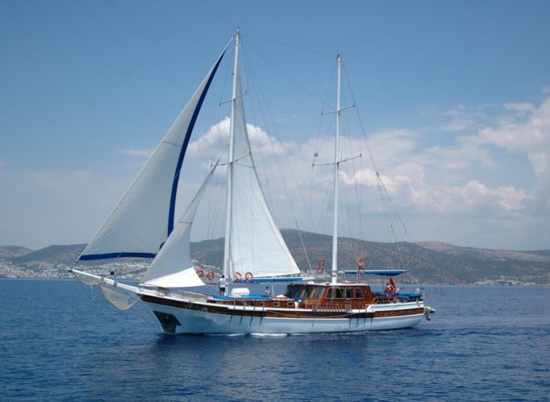 30 Mt Gulet with 8 Cabin for 19 Persons in Bodrum