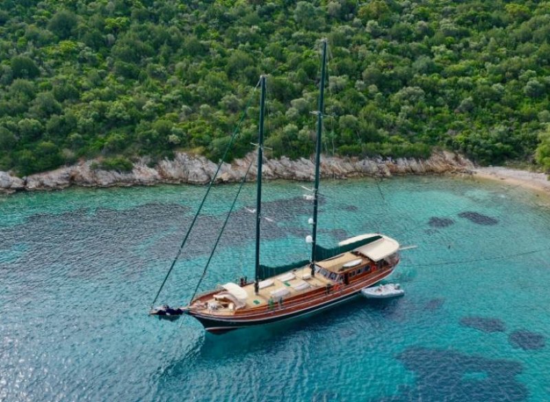 27 Mt Gulet with 4 Cabins for 8 Persons in Bodrum
