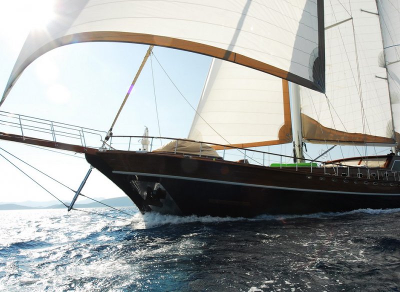 Bodrum' da 6 Kabin 12 Kişi 42 Mt Delüks Gulet