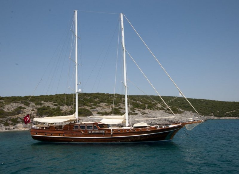 36 Mt Luxury Gulet with 6 Cabins for 12 Persons in Bodrum