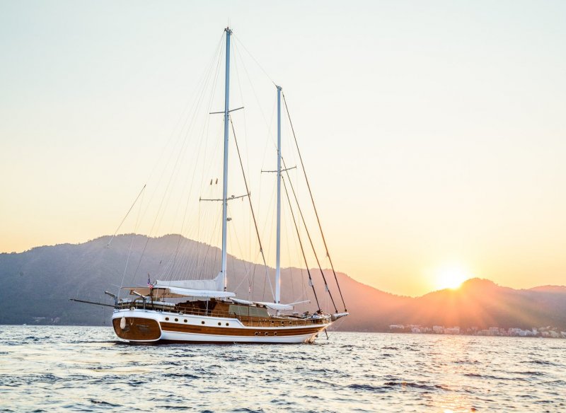 34 Mt Luxury Gulet with 5 Cabins for 10 Persons in Bodrum